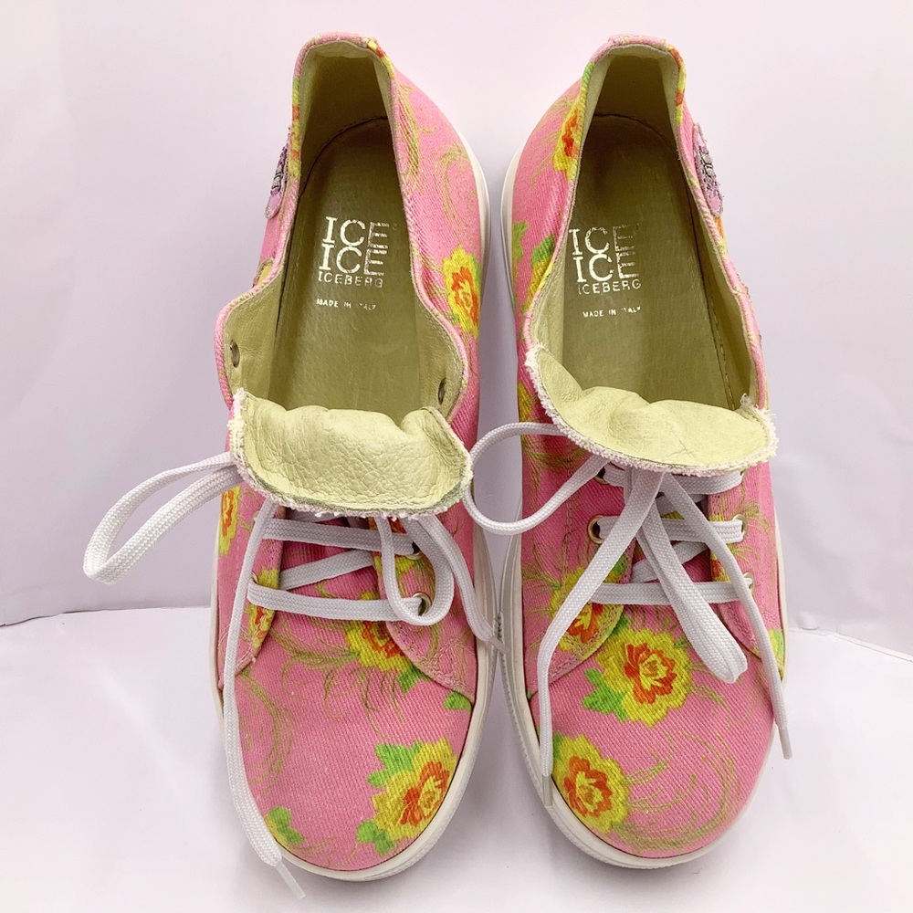 {ICE ICEBERG} Floral Lace Up Sneakers